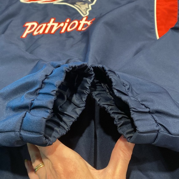 New England Patriots Football NFL G-III Apparel Group Pullover Jacket Medium - Picture 5 of 17